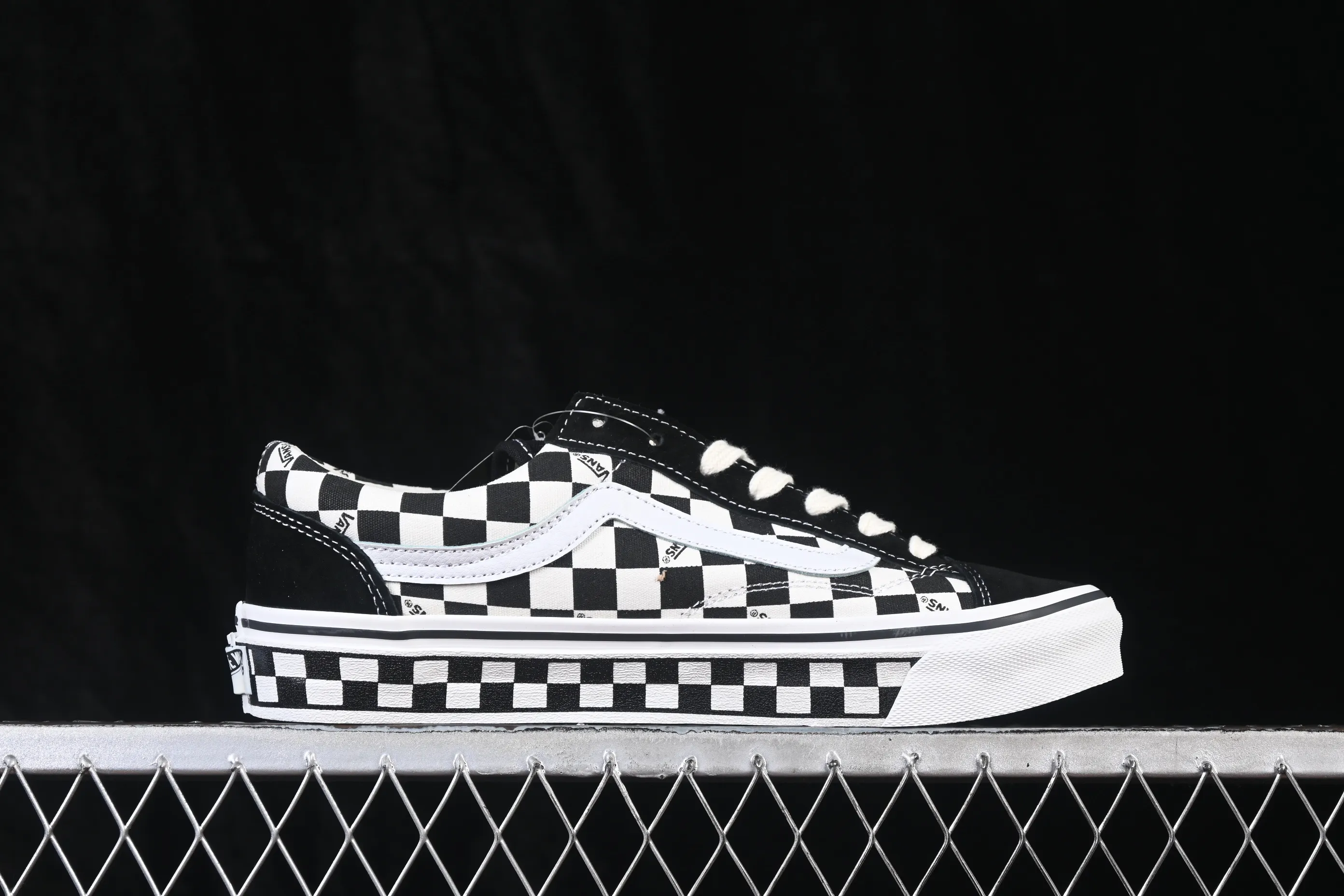 All categories Vans Vans series Vans Low Vans low-top Vans Style 36 Vans checkerboard anti-slip casual skate shoes VN0A3DZ3C2Y
